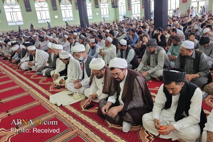 برگزاری نماز جمعه در منطقه‌ی لشکرگاه افغانستان همزمان با عزاداری شهادت ائمه‌ی اطهار (ع)