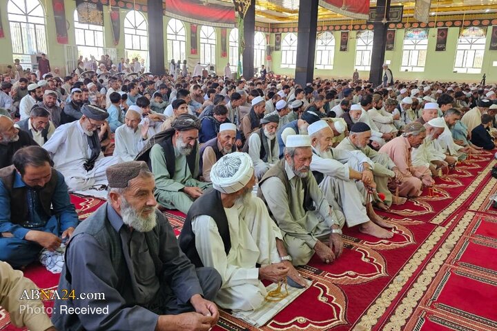 برگزاری نماز جمعه در منطقه‌ی لشکرگاه افغانستان همزمان با عزاداری شهادت ائمه‌ی اطهار (ع)