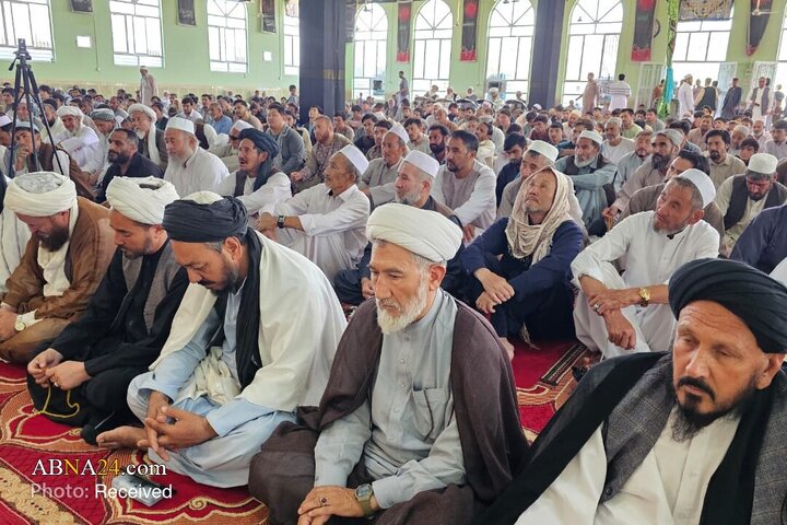 برگزاری نماز جمعه در منطقه‌ی لشکرگاه افغانستان همزمان با عزاداری شهادت ائمه‌ی اطهار (ع)
