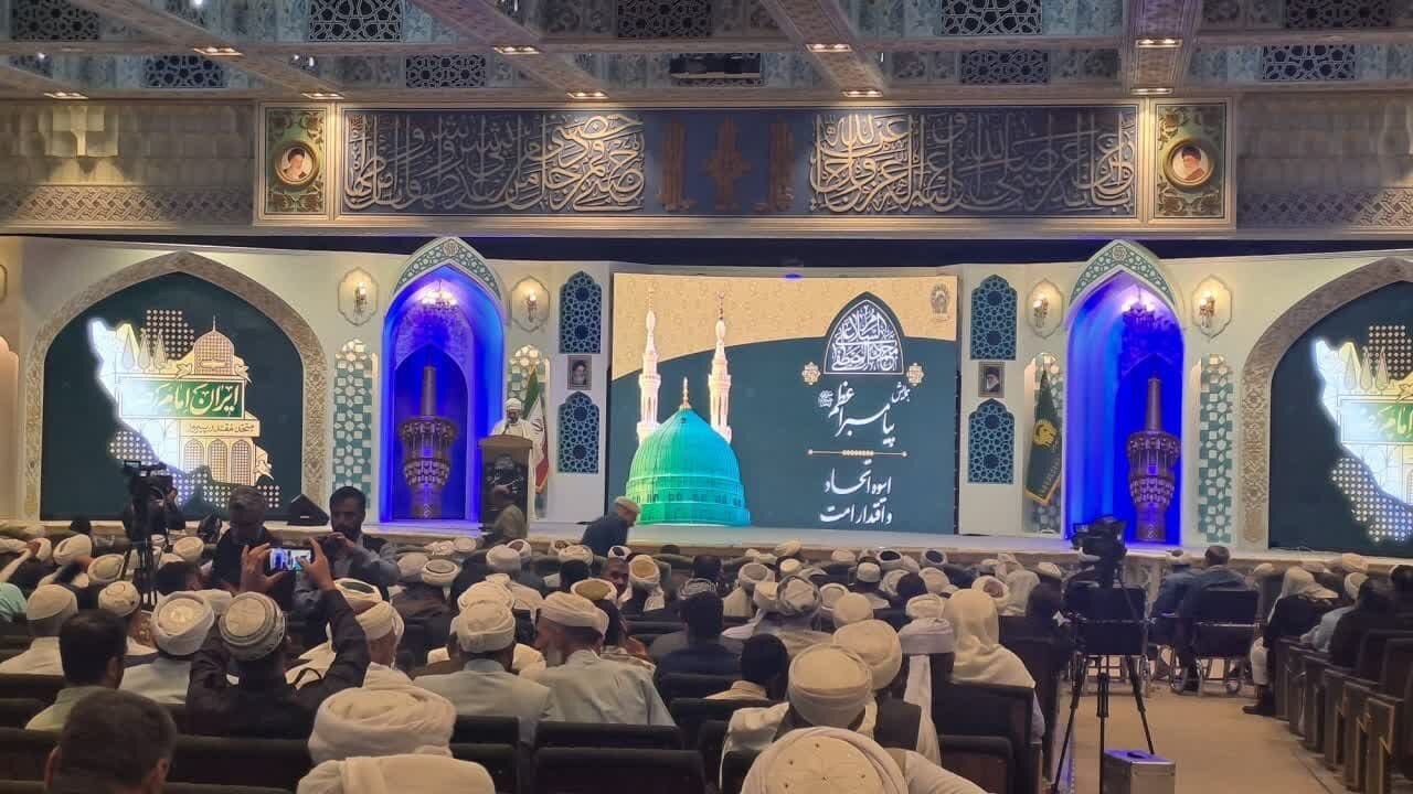 Sunni scholars call for unity in closing statement at Imam Reza Shrine conference