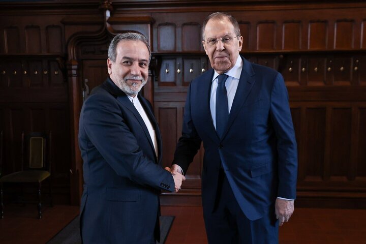 ئێران و ڕووسیا: سێ وڵاتی ئەورووپی لە ئاستێکدا نین کە بیانەوێت میکانزیمی پەلەپیتکە چالاک بکەنەوە ئێران و ڕووسیا: سێ وڵاتی ئەورووپی لە ئاستێکدا نین کە بیانەوێت میکانزیمی پەلەپیتکە چالاک بکەنەوە