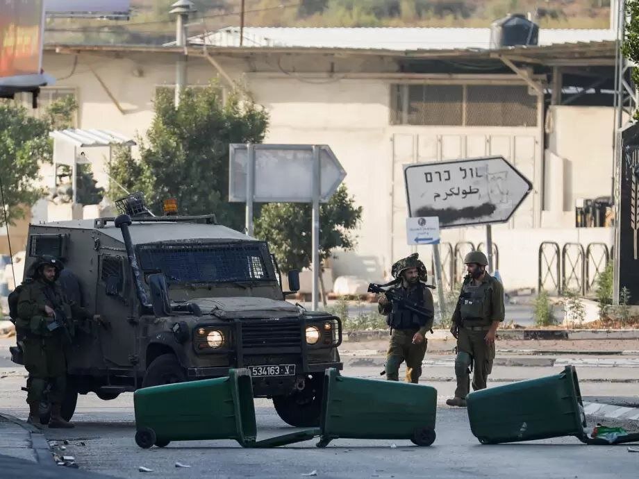 IOF continues daily raids in Tulkarem and Nur Shams camps