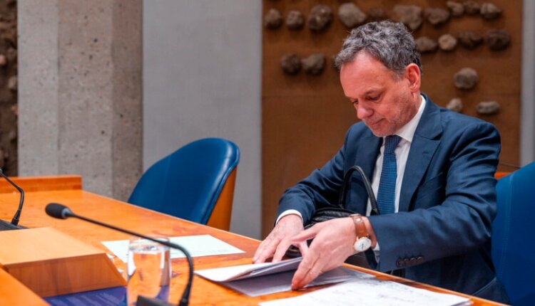 Dutch FM resigns over blocked Israel sanctions