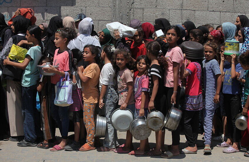 المكتب الإعلامي الحكومي في غزة: القطاع يواجه أزمة مساعدات خانقة مع استمرار الحصار الإسرائيلي