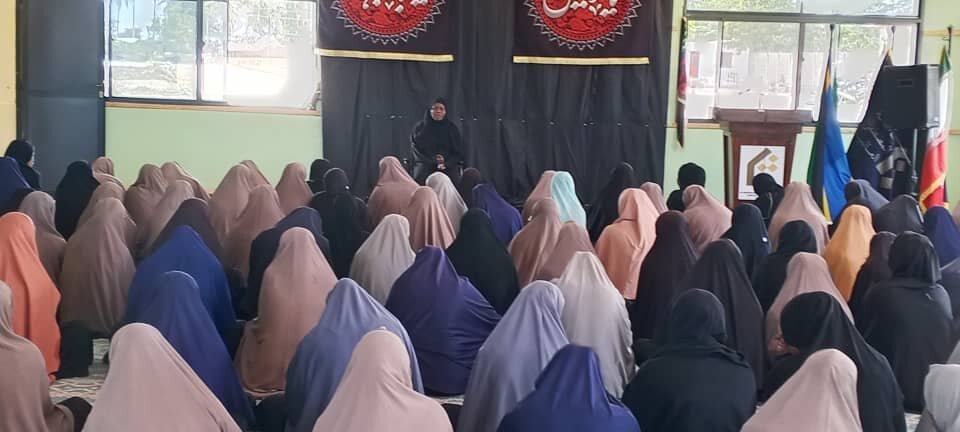 Kikao cha Kielimu cha wanafunzi wa Madrasa ya Mabinti chaadhimisha kumbukumbu ya shahada ya Imam Hasan al-Mujtaba (a.s)