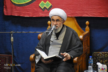 Ayetullah Remezanî: Jin dikarin roleke girîng di civakî û perwerdeyî de bilîzin