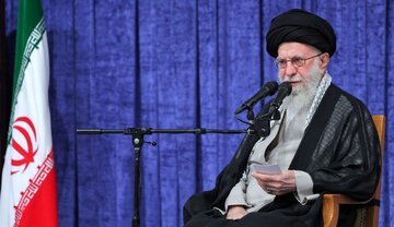 عوام، سرکاری عہدیداروں اور مسلح افواج کے باہمی اتحاد کی 'آہنی ڈھال' کو نقصان نہیں پہنچنا چاہئے، رہبر انقلاب اسلامی + ویڈیوز