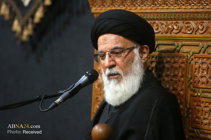 گزارش تصویری | عزاداری زائران حرم خواهر خورشید هشتم در سوگ امام رئوف