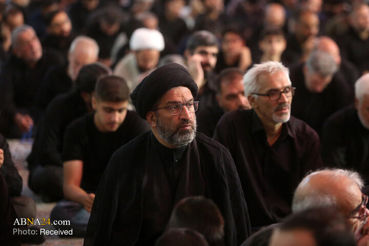 گزارش تصویری | عزاداری زائران حرم خواهر خورشید هشتم در سوگ امام رئوف