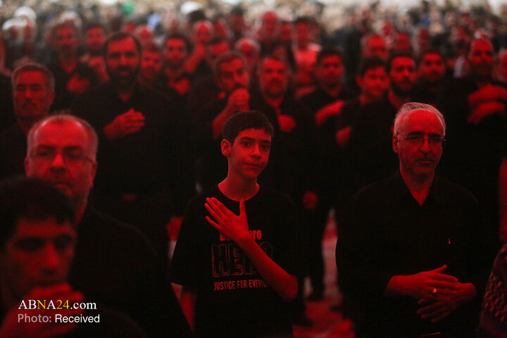 گزارش تصویری | عزاداری زائران حرم خواهر خورشید هشتم در سوگ امام رئوف