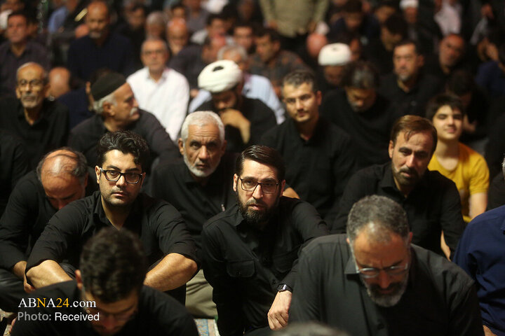 تقرير مصور/ مشاركة واسعة لزوار حرم السيدة المعصومة (ع) بذكرى شهادة الإمام الرضا (ع)