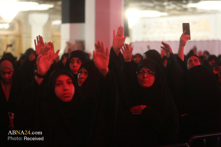 تقرير مصور/ مشاركة واسعة لزوار حرم السيدة المعصومة (ع) بذكرى شهادة الإمام الرضا (ع)