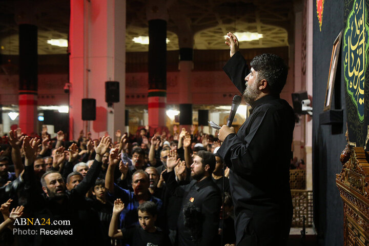 تقرير مصور/ مشاركة واسعة لزوار حرم السيدة المعصومة (ع) بذكرى شهادة الإمام الرضا (ع)