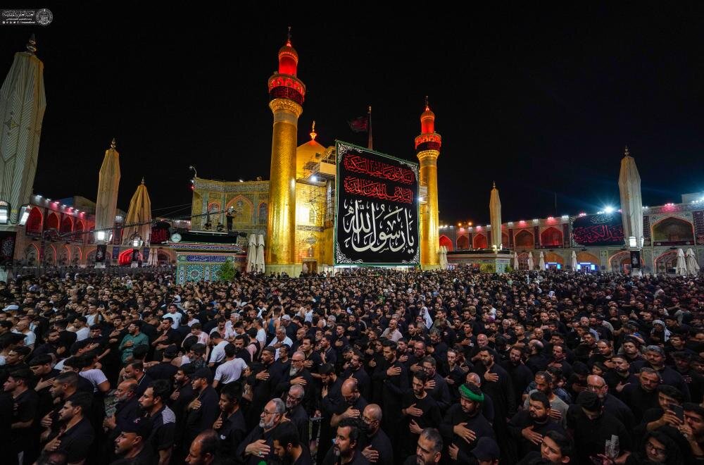 توافد (1800) موكب في ذكرى شهادة الرسول الأعظم (صلّى الله عليه وآله) إلى العتبة العلويّة المقدّسة 