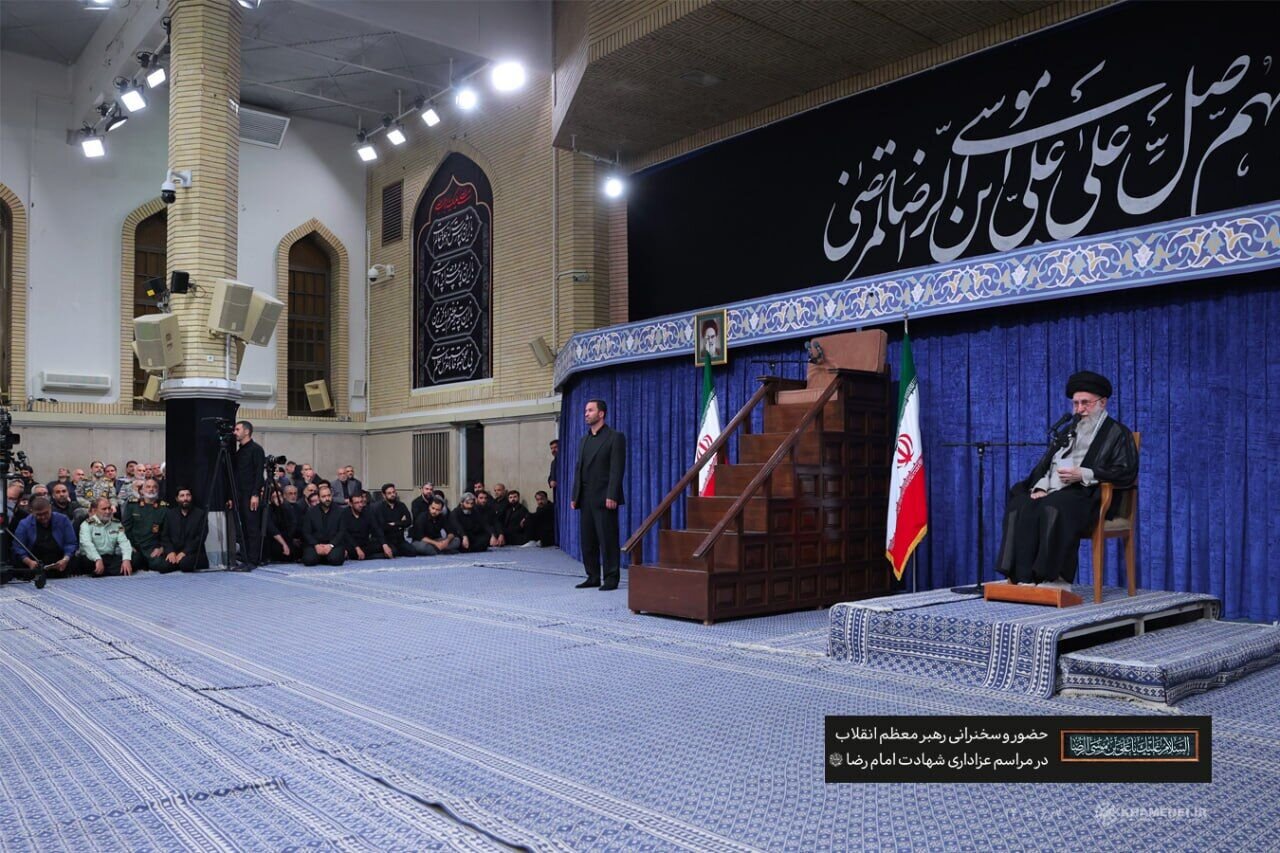 Imam Khamenei: Iran will stand firmly against US demand for obedience