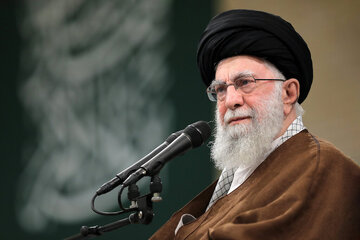 Imam Khamenei: Iran Akan Berdiri Teguh Menentang Tuntutan AS