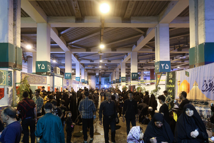 تقرير مصور/ موکب الإمام الرضا(ع) في الحرم الرضوي الطاهر لخدمة الزوار