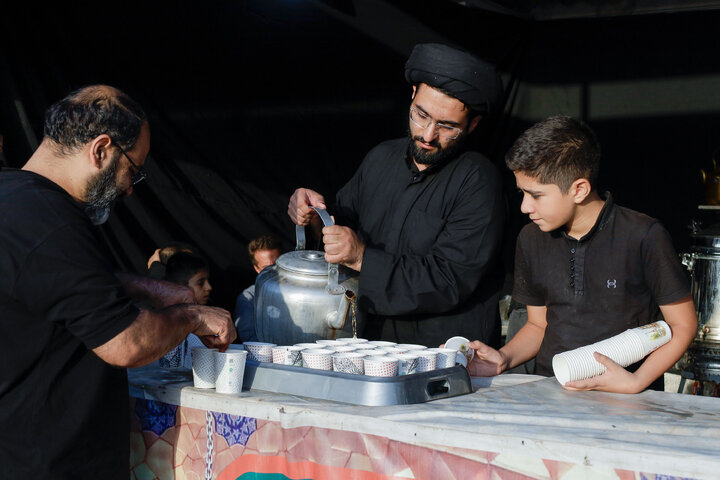 تقرير مصور/ موکب الإمام الجواد(ع) على طريق زوار مشایة الإمام الرضا (ع)