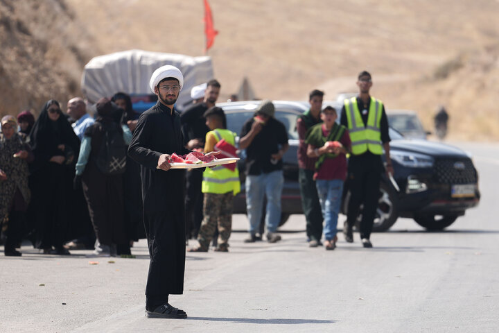 تقرير مصور/ موکب الإمام الجواد(ع) على طريق زوار مشایة الإمام الرضا (ع)