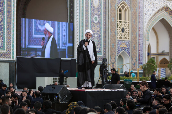 تقرير مصور/ مراسم خاصة بشهادة الرسول(ص) والإمام المجتبى (ع) في الحرم الرضوي الشریف