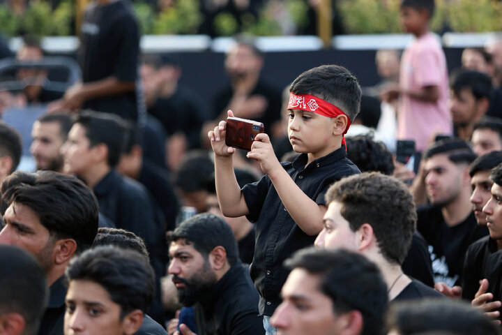 تقرير مصور/ مراسم خاصة بشهادة الرسول(ص) والإمام المجتبى (ع) في الحرم الرضوي الشریف