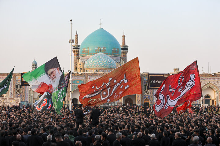 تقرير مصور/ مراسم خاصة بشهادة الرسول(ص) والإمام المجتبى (ع) في الحرم الرضوي الشریف