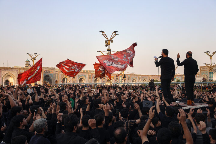 تقرير مصور/ مراسم خاصة بشهادة الرسول(ص) والإمام المجتبى (ع) في الحرم الرضوي الشریف