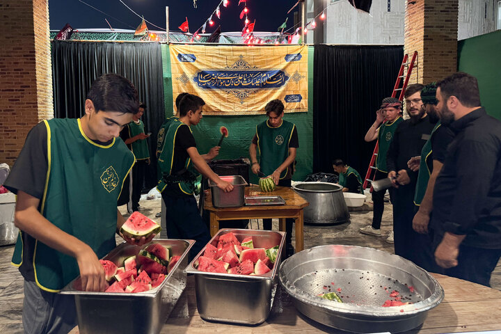 تقرير مصور/ مواکب خدمة العشرة الأخيرة من شهر صفر في مدینة مشهد