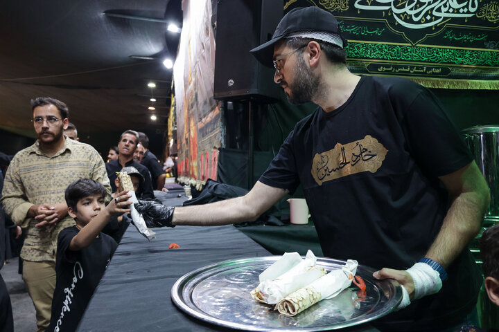 تقرير مصور/ تنظيم فعالية « روایة النور» الثقافي والفني في مدينة مشهد