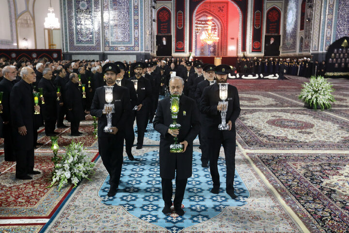 تقرير مصور/ مراسم قراءة الخطبة في ليلة استشهاد الإمام الرضا (ع) في الحرم الرضوي الشريف