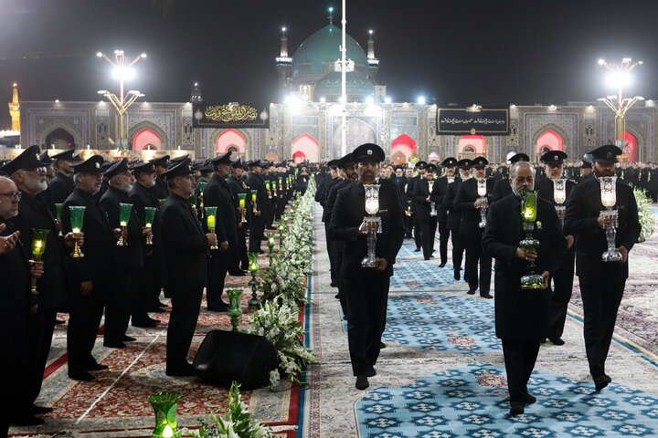 تقرير مصور/ مراسم قراءة الخطبة في ليلة استشهاد الإمام الرضا (ع) في الحرم الرضوي الشريف