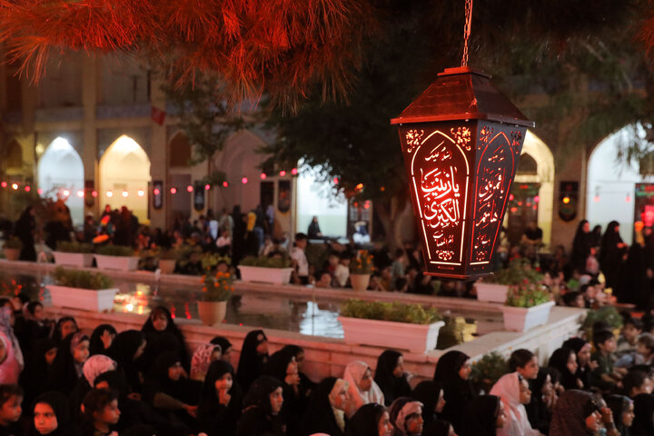 تقرير مصور/ برامج خاصة للأطفال في الأیام العشرة الأخيرة من شهر صفر في الحرم الرضوي الشریف