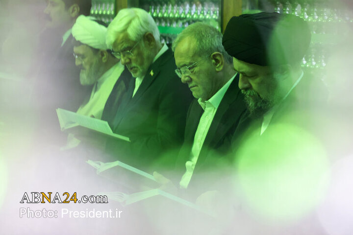 تجدید میثاق رئیس جمهور و اعضای هیئت دولت چهاردهم با آرمان‌های امام راحل