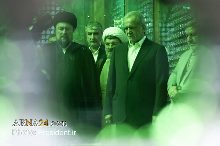 تجدید میثاق رئیس جمهور و اعضای هیئت دولت چهاردهم با آرمان‌های امام راحل