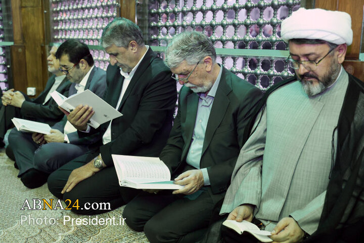 تجدید میثاق رئیس جمهور و اعضای هیئت دولت چهاردهم با آرمان‌های امام راحل