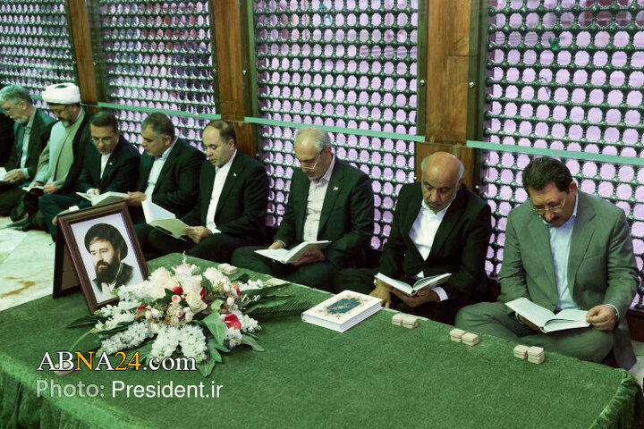 تجدید میثاق رئیس جمهور و اعضای هیئت دولت چهاردهم با آرمان‌های امام راحل