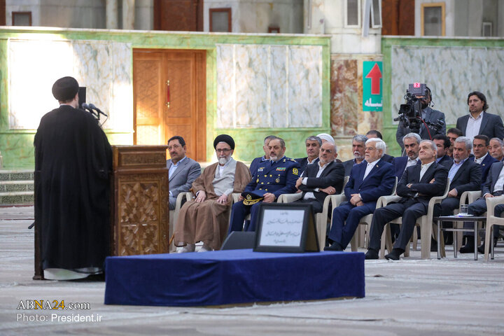 تجدید میثاق رئیس جمهور و اعضای هیئت دولت چهاردهم با آرمان‌های امام راحل