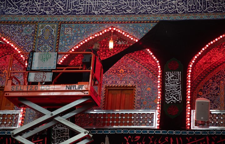 رفع مظاهر الحزن والسواد في مرقد أبي الفضل العباس(عليه السلام) مع حلول شهر ربيع الأول