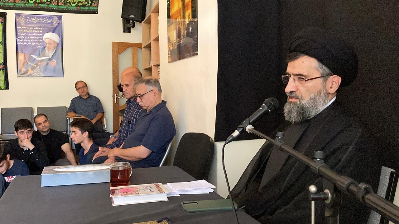 Pagdaraos ng Seremoniya ng Pagluluksa sa Huling Araw ng Buwan ng Safar sa Sentro ng Jurisprudensiya ng Ahlul-Bayt (a.s.) sa London