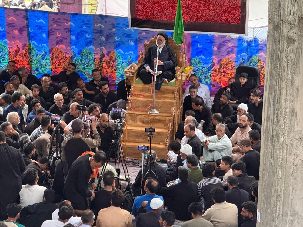 Commemorations in Kashmir Mark Prophet Muhammad’s Passing and Imam Hasan’s Martyrdom