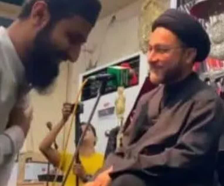 Pagpapatalsik sa 6 na Mag-aaral na Sunni mula sa Kanilang Paaralan Dahil sa Pagdalo sa Seremonya ng Pagluluksa kay Imam Husayn (a.s.)