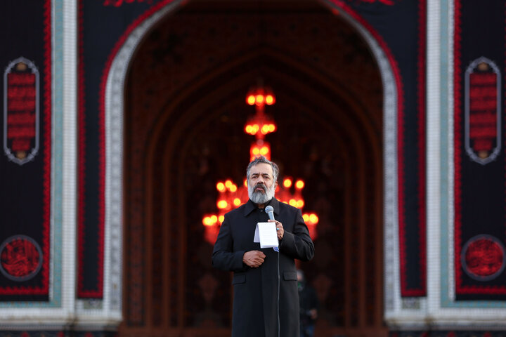 تقرير مصور/ مراسم "التراتيل"بذكرى شهادة الإمام الرضا(ع) في الحرم الرضوي الشریف