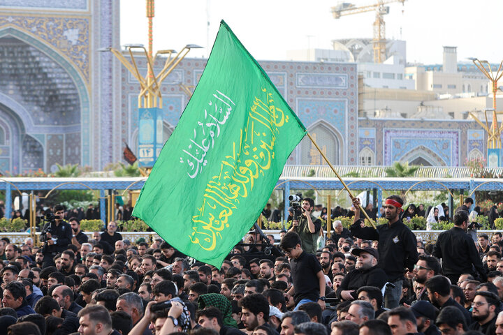 تقرير مصور/ مراسم "التراتيل"بذكرى شهادة الإمام الرضا(ع) في الحرم الرضوي الشریف