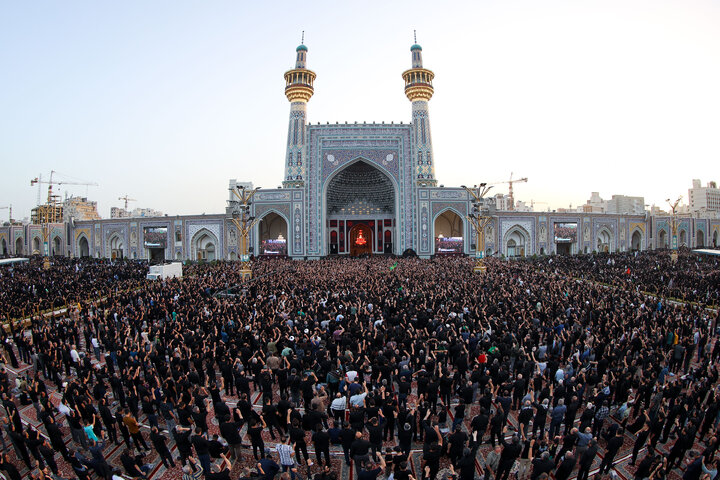 تقرير مصور/ مراسم "التراتيل"بذكرى شهادة الإمام الرضا(ع) في الحرم الرضوي الشریف