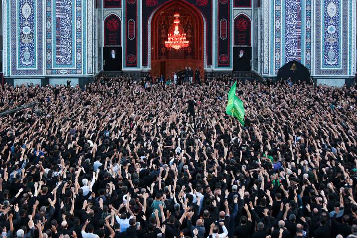 تقرير مصور/ مراسم "التراتيل"بذكرى شهادة الإمام الرضا(ع) في الحرم الرضوي الشریف