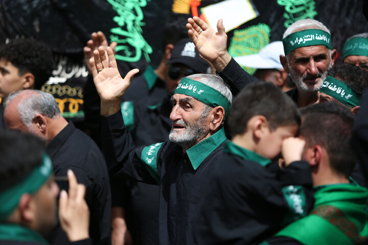 تقرير مصور/ مراسم عزاء يوم استشهاد الإمام الرضا (ع) في الحرم الرضوي الشريف