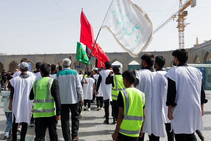 تقرير مصور/ مراسم عزاء يوم استشهاد الإمام الرضا (ع) في الحرم الرضوي الشريف
