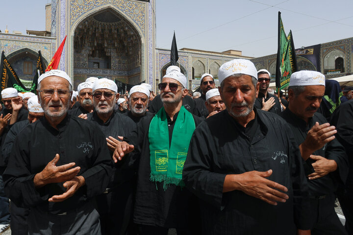 تقرير مصور/ مراسم عزاء يوم استشهاد الإمام الرضا (ع) في الحرم الرضوي الشريف