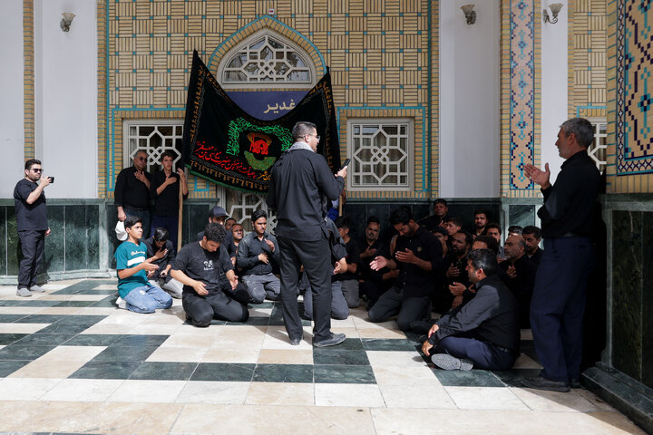تقرير مصور/ مراسم عزاء يوم استشهاد الإمام الرضا (ع) في الحرم الرضوي الشريف