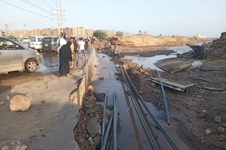 سیلابهای بیسابقه در یمن/ دهها قربانی و صدها بیخانمان